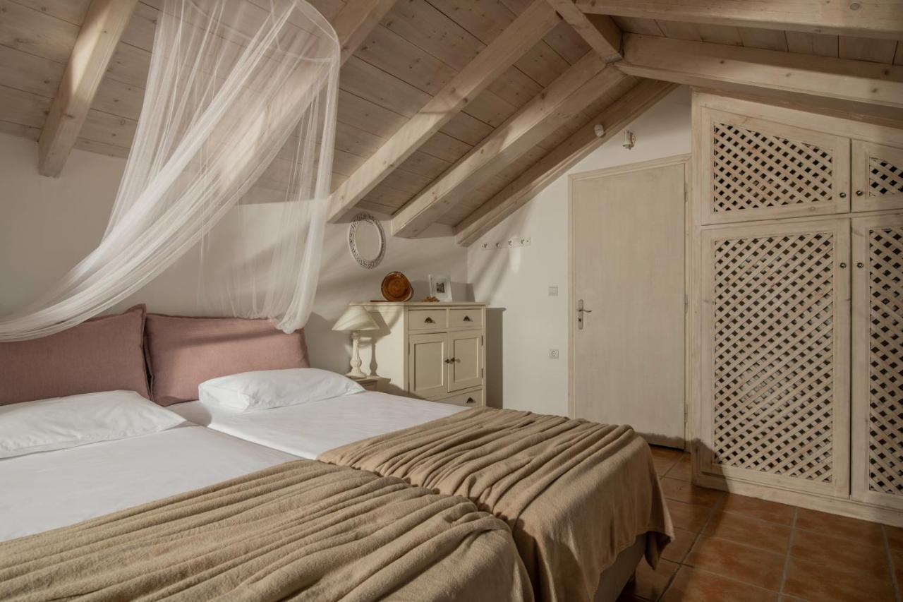 Villa In Pietra Kalamaras Μαχαιράδο Εξωτερικό φωτογραφία